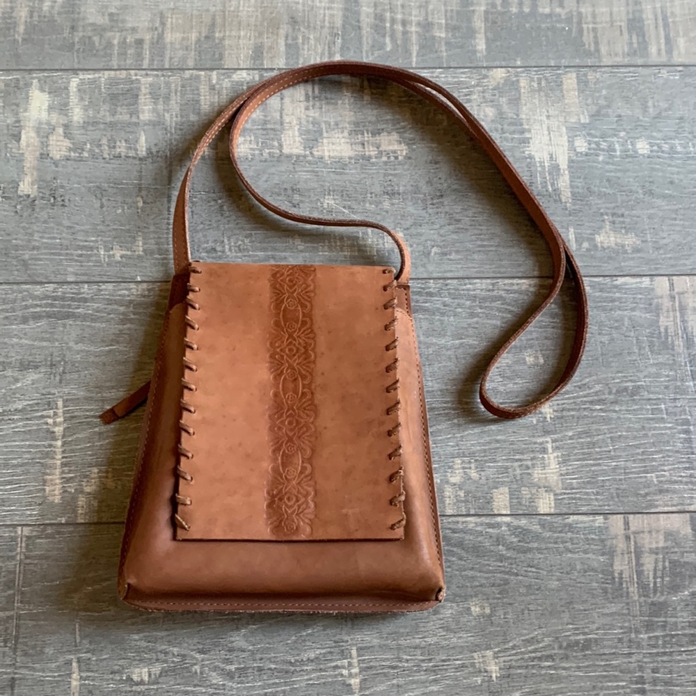 Express cross body bag
